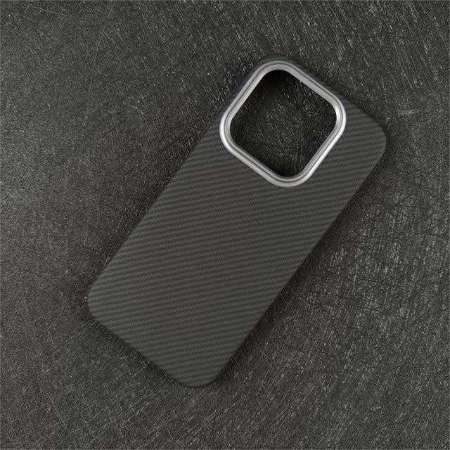 Xiaomi 17 Business Schutzhülle aus Carbon Aramid Faser in Schwarz - Bild 1