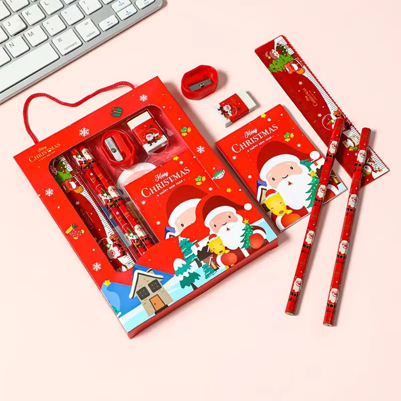 6er Set Weihnachts Schreibwaren Geschenkset in Grün mit Bleistift, Radiergummi, Lineal und Spitzer - Bild 2