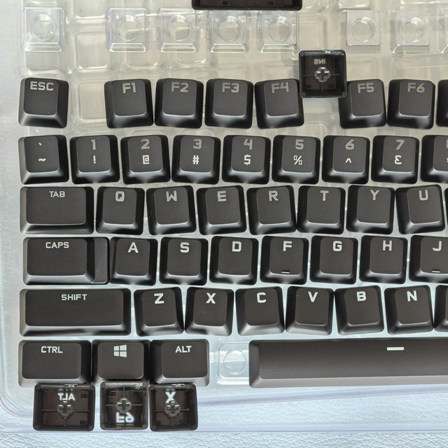 Logitech G PRO X TKL RAPID KDA Tastenkappen in Schwarz für GX-Schalter (US EU FR IT JP Version) - Bild 1
