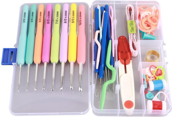 TOMTOP JMS Häkelnadel-Set mit Schere, Fingerhut, Maßband und Nähnadeln in Beige und Multicolour