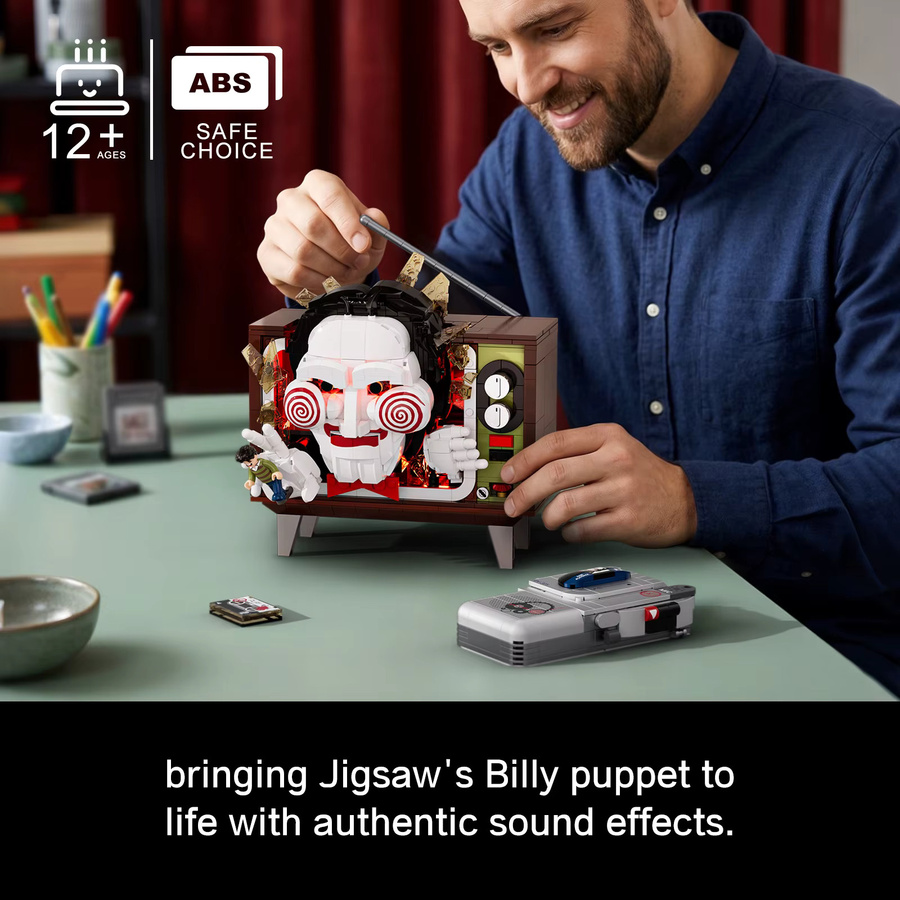 JAKI SAW Billy die Puppe im Retro-TV-Baukasten, Saw, 984 Teile, ab 14 Jahren - Bild 3