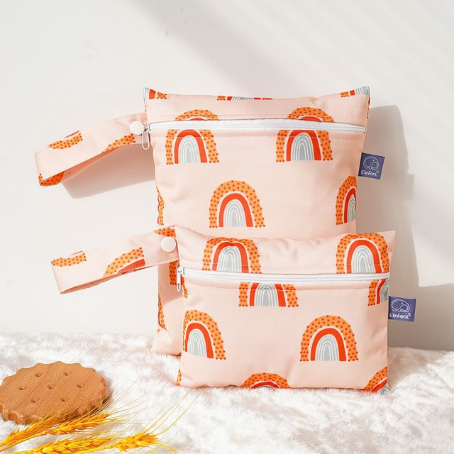 Kangobaby Set aus 2 umweltfreundlichen waschbaren Babydecken und praktischen Aufbewahrungstaschen als multifunktionale Reisetasche - Bild 1