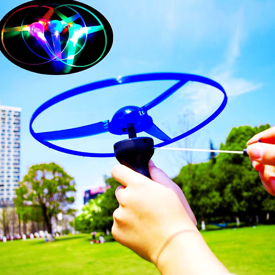 Leuchtende Fliegende Scheibe, Propeller-Spielzeug, LED-Beleuchtung, mit Zugschnur, Bunt / Mehrfarbig - Bild 2