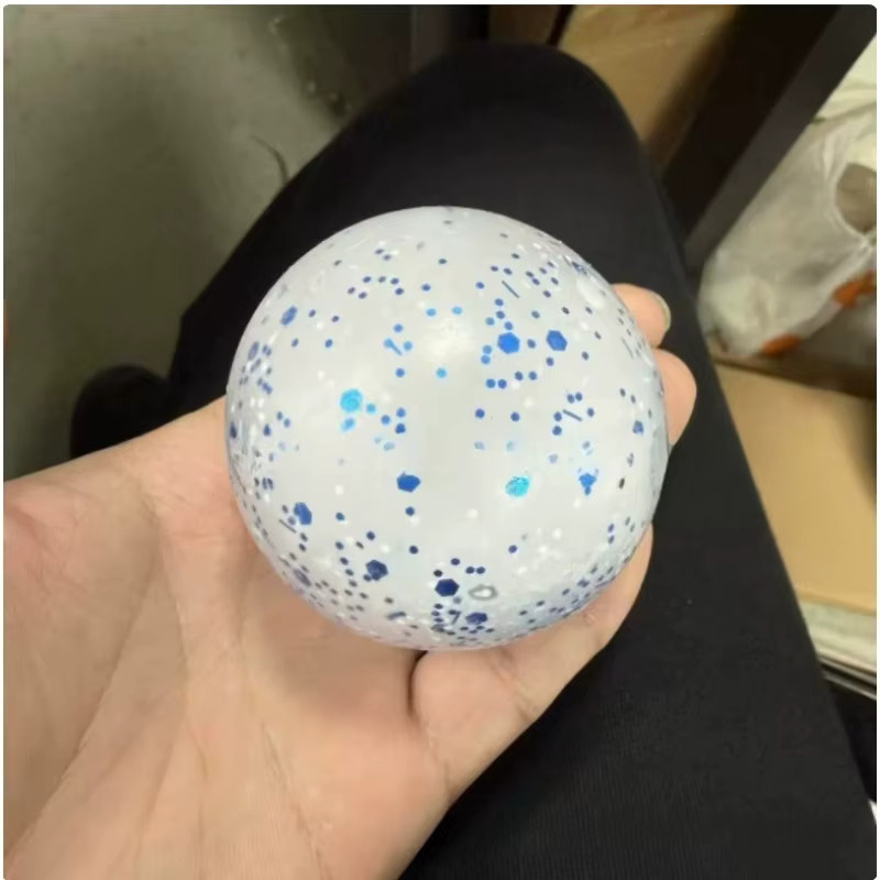 NeeDoh Schneeball-Crunch Eiswürfel-Sensorik-Stressabbau-Blöcke, Quetschbarer Druckball - Bild 2