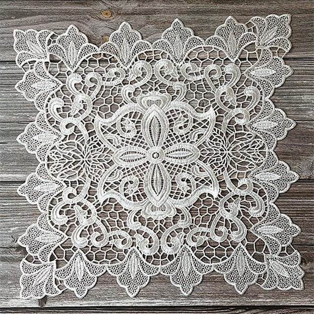 Yiran Furniture Tischset mit moderner Spitzenstickerei in Weiß, quadratisch, Breite: 38 cm - Bild 1