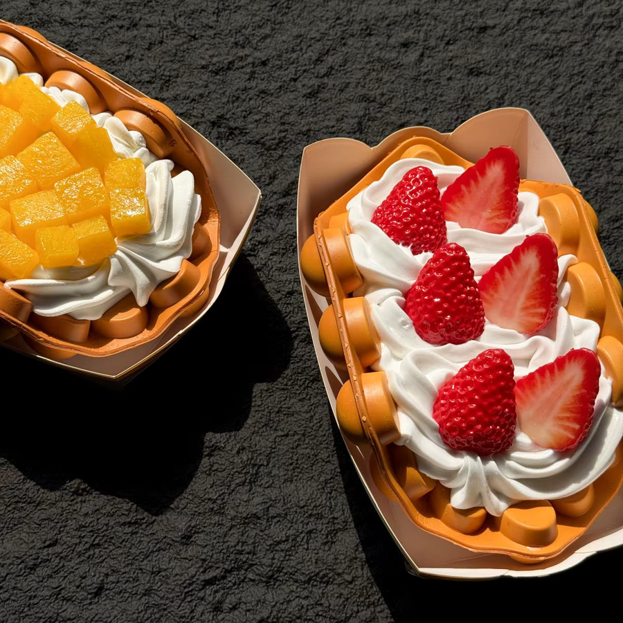 Simulation Ei-Waffel Modell aus Kunststoff in Orange und Multicolour als Dessert-Display-Requisit - Bild 2