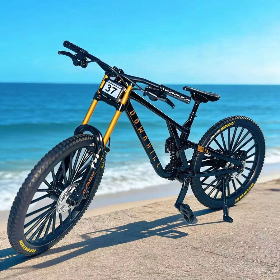HRZPACT Mountainbike-Modell aus Legierung im Maßstab 1:8 in Orange mit doppelten Stoßdämpfern und abnehmbarer Nummer - Bild 4
