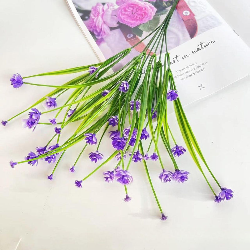 Chenxiaogang Kunstblume Set mit 7 Stielen, gelbe und lila Simulationsblumen in Rosen- und Narzissenoptik aus Kunststoff - Bild 2