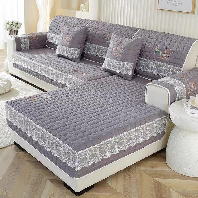 Besticktes Sofakissen aus gewaschener Baumwolle mit Cartoon-Motiv, B/B: 70 x 70 cm - Bild 1