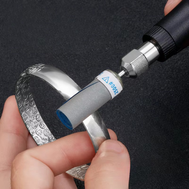 Zylindrischer Schleifpapierstab-Schleifkopf mit 2,35 mm Durchmesser zum Polieren und Schleifen von Werkzeugen in der Schmuckproduktion - Bild 1