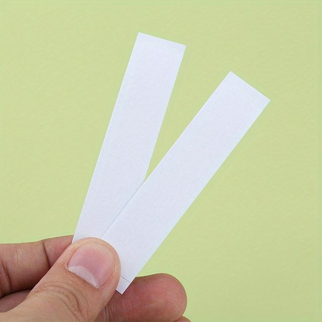 XYNN 36 Stück doppelseitiges Klebeband für Kleidung und Körper, transparent und stark klebend, beige und weiß - Bild 1