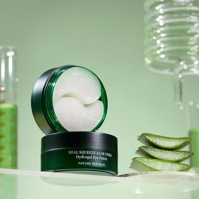 Nature Republic Real Squeeze Aloe Vera Hydrogel Augenpflaster, 60 Stück - Bild 1