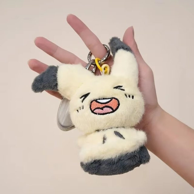 TAKARA TOMY Pokémon Mimikyu Plüschtier Puppe, Schlüsselanhänger - Bild 1