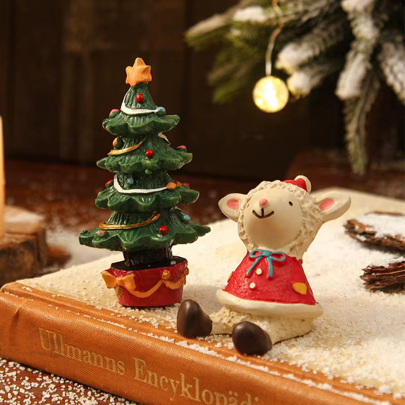 2-teiliges Weihnachtsset aus Harz mit Weihnachtslämmern und Weihnachtsbaum-Dekoration für deine festliche Heimdekoration - Bild 6