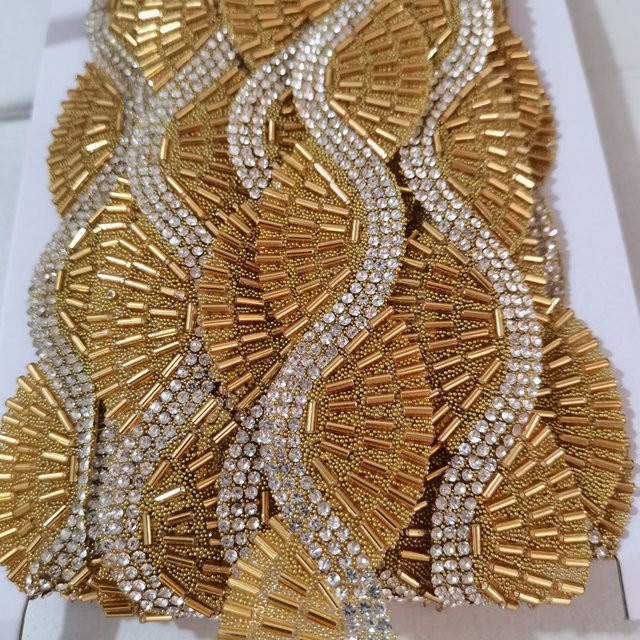 ShinyBling Hotfix Band mit Strass und Perlenbesatz aus Harz auf Eisenkette für dein DIY Projekt in Gold oder Silber - Bild 1