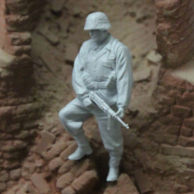 BAANFU Militärsoldat Wartebefehl, Montagemodell, Maßstab 1:35 - Bild 1