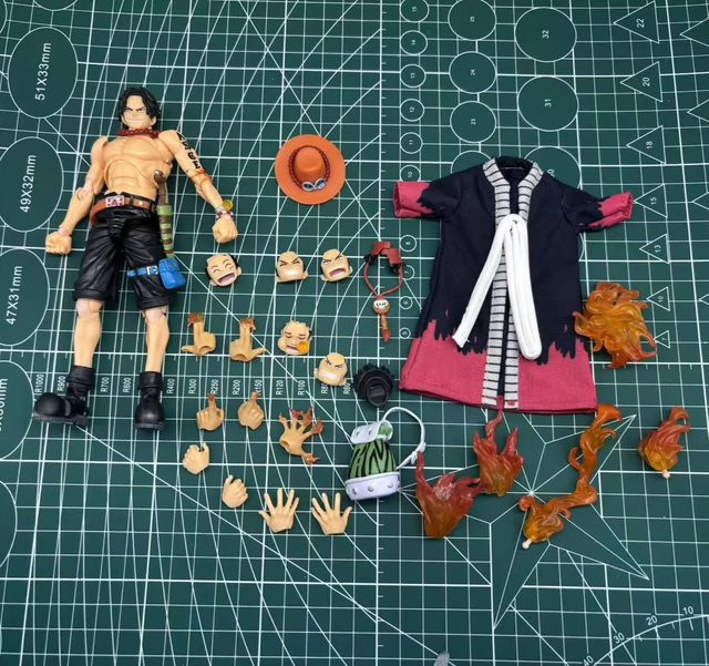 Bandai One Piece Fire Fist Ace Actionfigur, ab 15 Jahren - Bild 1