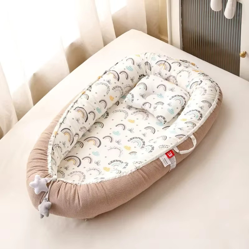 Tragbares Baby Nest aus Baumwolle als Wiege und Stubenwagen für Neugeborene inklusive Kissen, B/T: 85 x 50 cm - Bild 1