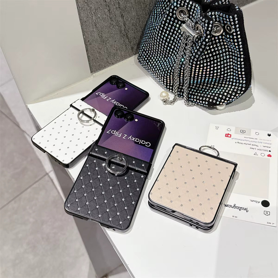Luxus Leder Handyhülle mit Diamant-Glitzer und Ring für Samsung Galaxy Z Flip 5G in Weiß mit Scharnierschutz und stoßfester Abdeckung - Bild 2