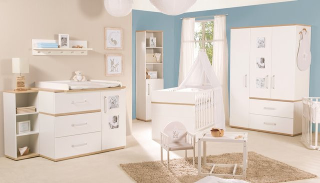 Roba Kinderzimmerset Pia in Weiß und Eiche mit 3-türigem Schrank, Bett und breiter Wickelkommode - Bild 1