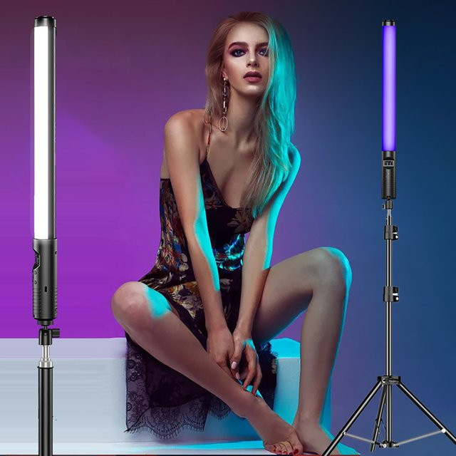 BTFOOR RGB LED Lichtstab mit Stativ, Bunte Handheld Blitzleuchte für Fotografie und Video, Multicolour - Bild 1