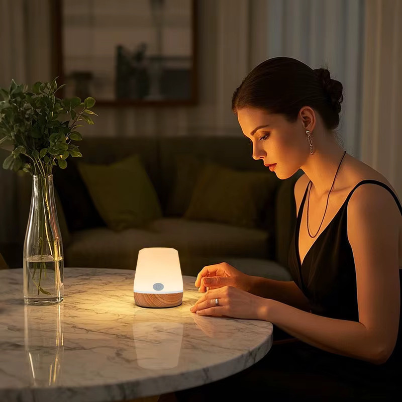 SHENZHITECH RGB Touch-Nachttischlampe mit Holzsockel, dimmbare Nachtleuchte mit Fernbedienung und verschiedenen Lichtmodi, Mehrfarbig - Bild 4
