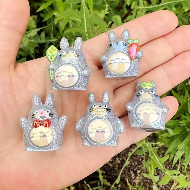 5 Stück Totoro PVC-Fokusperlen zur Schmuckherstellung - Bild 1