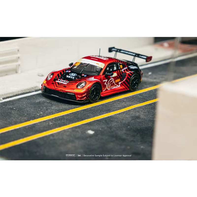 Tarmac Works Porsche 911 GT3 R Macau GT Cup, Druckgussauto-Modellsammlung, 1:64, ab 14 Jahren - Bild 3