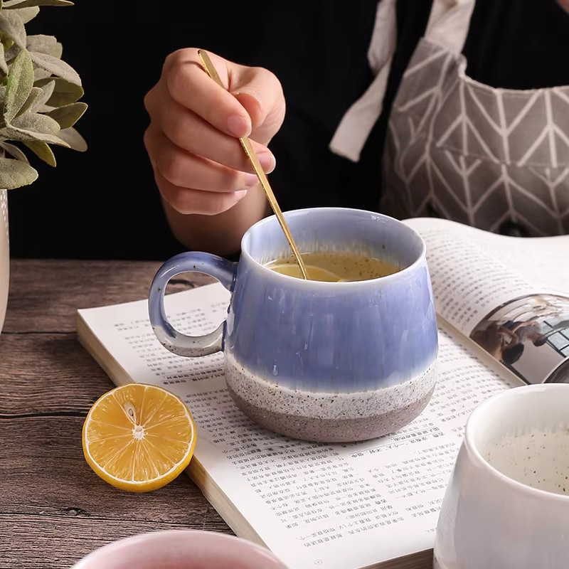 Blau glasierte Keramiktasse im nordischen Stil mit großer Kapazität von PDQ - Bild 1