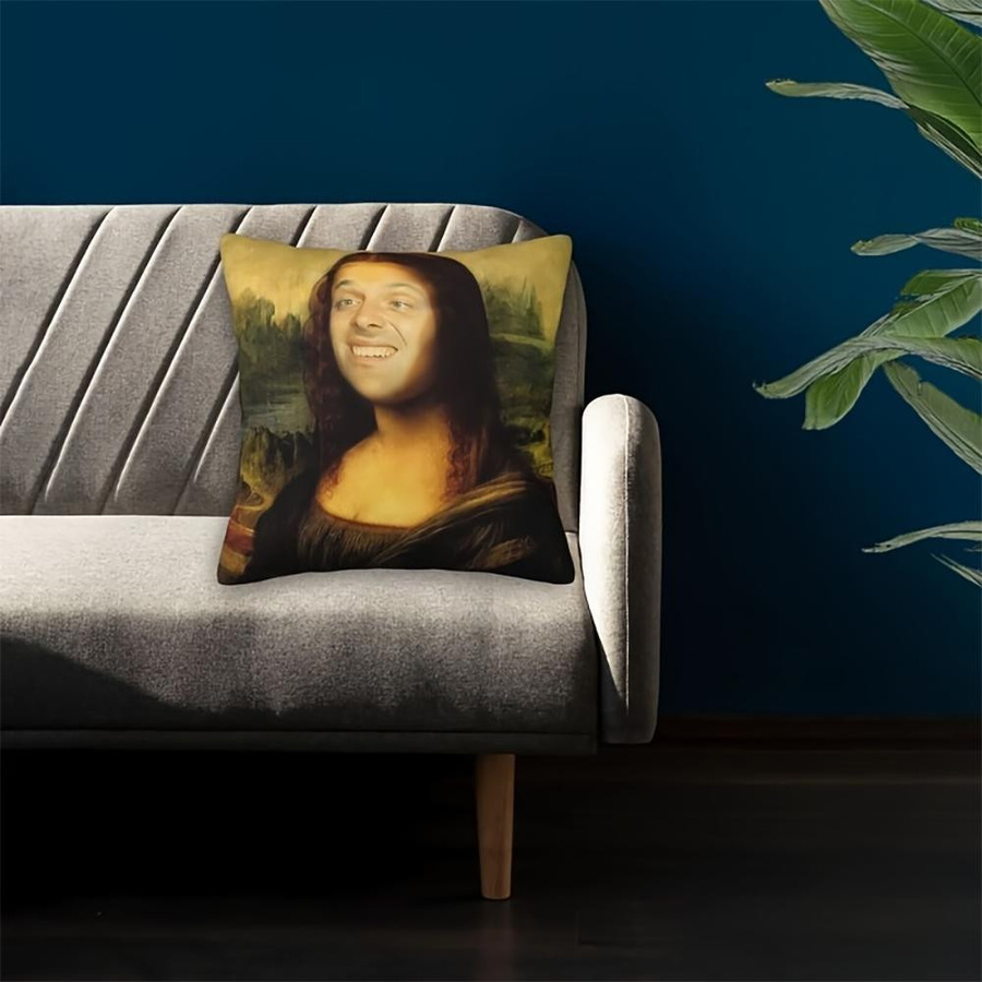 Kissenbezug mit lustigem Mona Lisa Meme Design in Peach Skin, B/T: 18 x 18 cm - Bild 4
