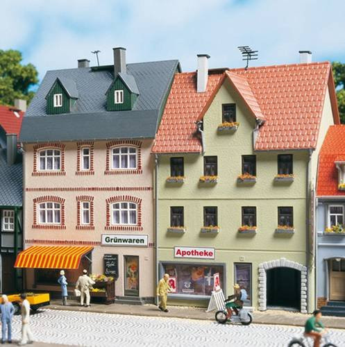 Auhagen Wohnhäuser Bahnhofstraße 5/7 Modell im Maßstab H0 - Bild 1