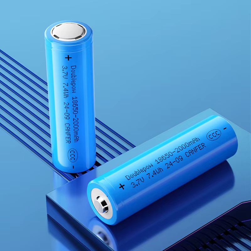 DOUBLEPOW ICR 18650 Lithium-Ionen Akku Set mit USB-Ladegerät, 2000 mAh, 3,7 V, Blau - Bild 2