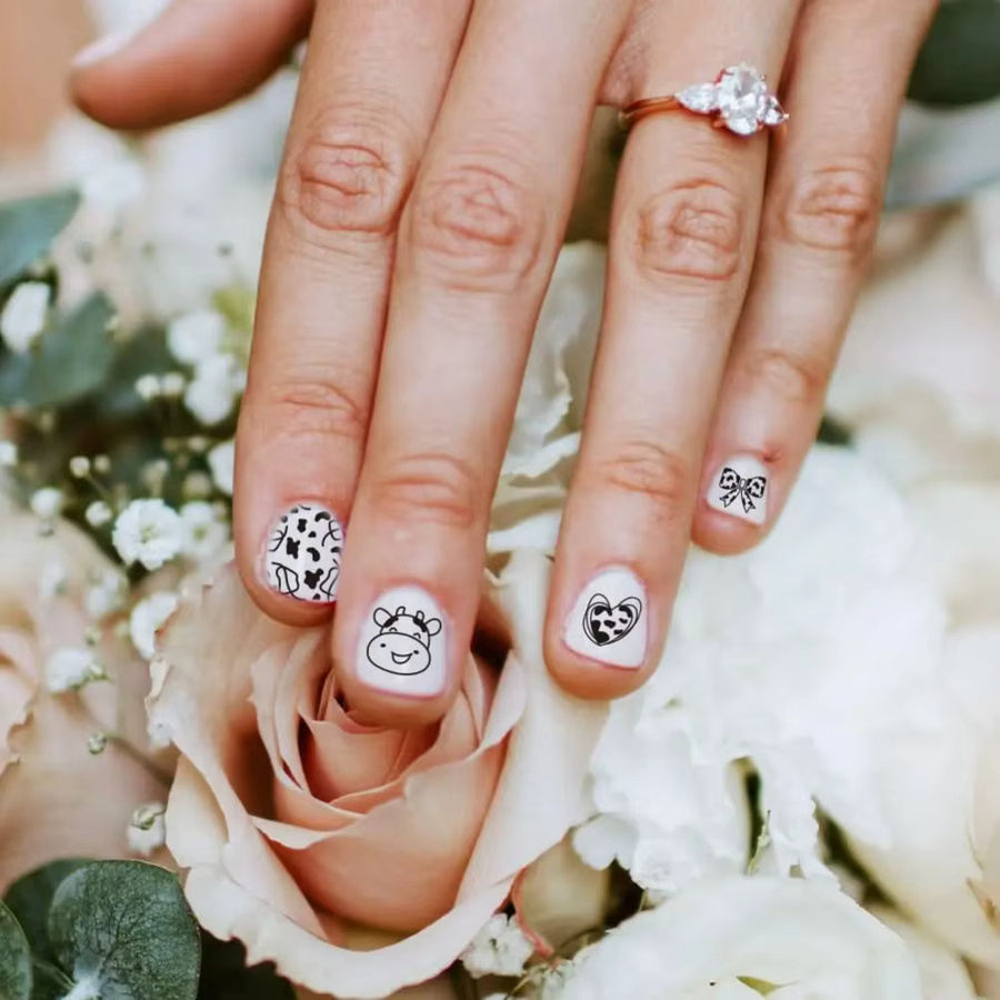 5 Stück Nagelstempelplatten mit Kuhmotiv und Tier-Mustern in Silber aus Metall - Bild 2