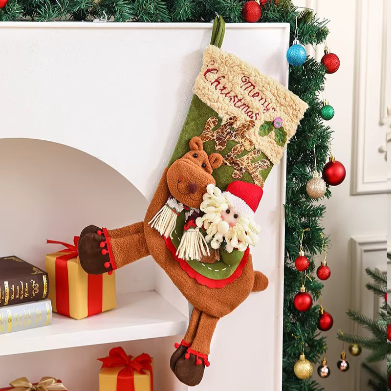 Weihnachtssocke als Geschenktüte für Kinder im Schneemann-Design aus Flanell und PU-Material - Bild 3