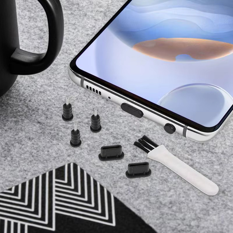 Schutzhülle für USB Typ-C und 3,5mm Kopfhöreranschluss in Schwarz - Bild 4