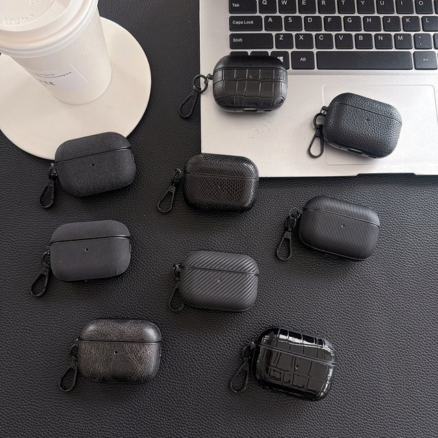 9 Retro Schutzhüllen aus schwarzem Kunstleder und Stoff mit Anti-Verlust-Schnalle für Apple AirPods 1, 2, 3, 4 und Pro 2/3 - Bild 1