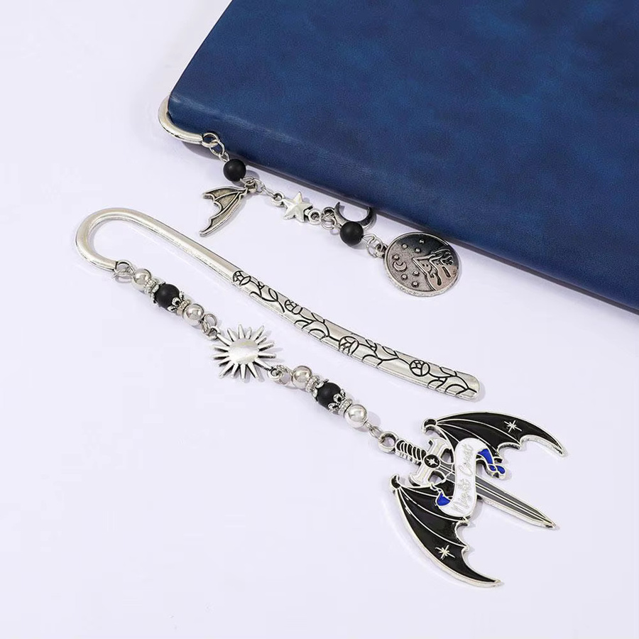 Gothic Lesezeichen Fledermausflügel aus Leder und Metall in Schwarz für Fantasy-Liebhaber - Bild 4