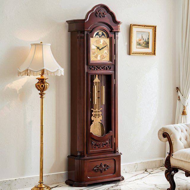 Hermle Retro Pendeluhr aus Holz in Braun als analoge Standuhr für dein Wohnzimmer - Bild 1
