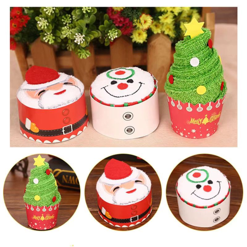 Beeinch Weihnachtliches Mikrofaser Handtuch in Santa-Kuchen-Form, Farbe: Grün - Bild 6