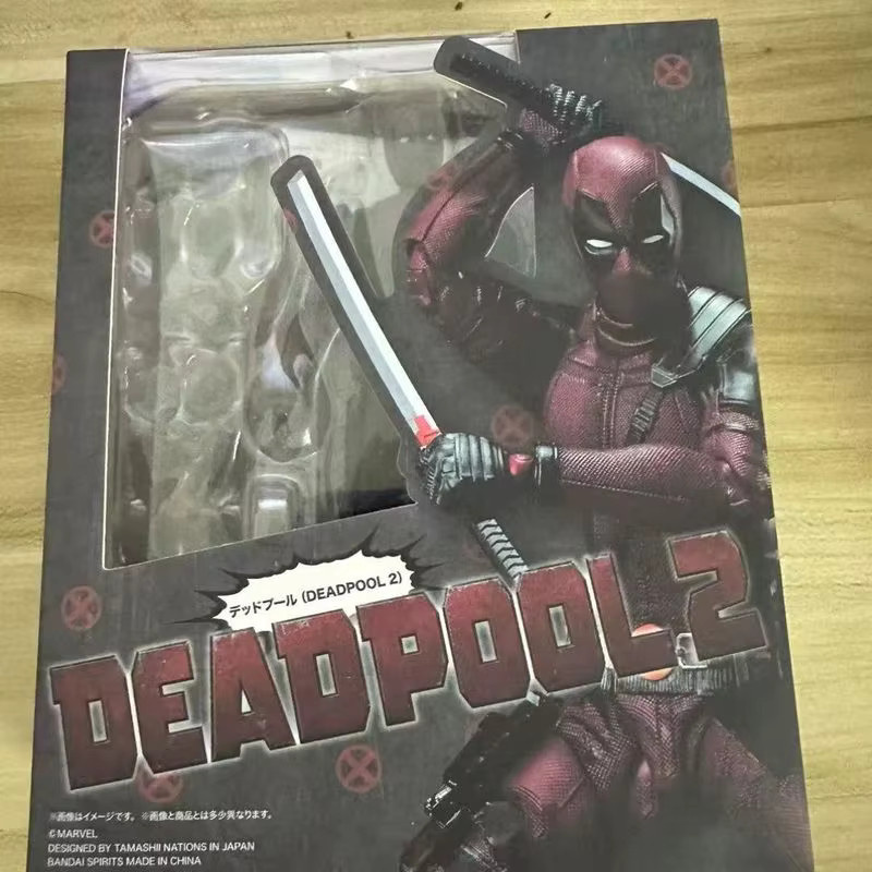 Bandai Marvel Deadpool SHF Actionfigur, Marvel Universe, mit Ausrüstung, bewegliche Gelenke - Bild 2