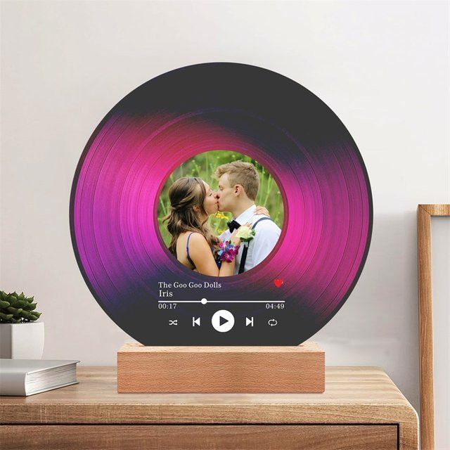 Personalisierte Acryl-Schallplatte mit Foto von QKX in Multicolor als individuelle Musik-Plakette und dekorative Heimdekoration für Paare - Bild 1