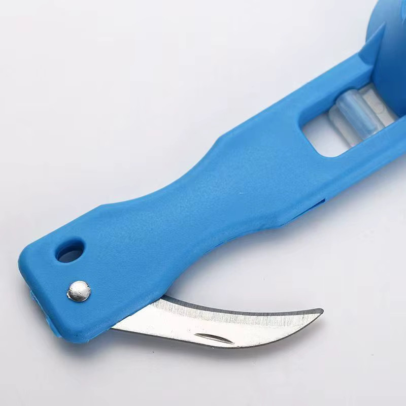 Manueller Fischschuppenhobel mit Spritzschutz in Blau aus Kunststoff - Bild 2