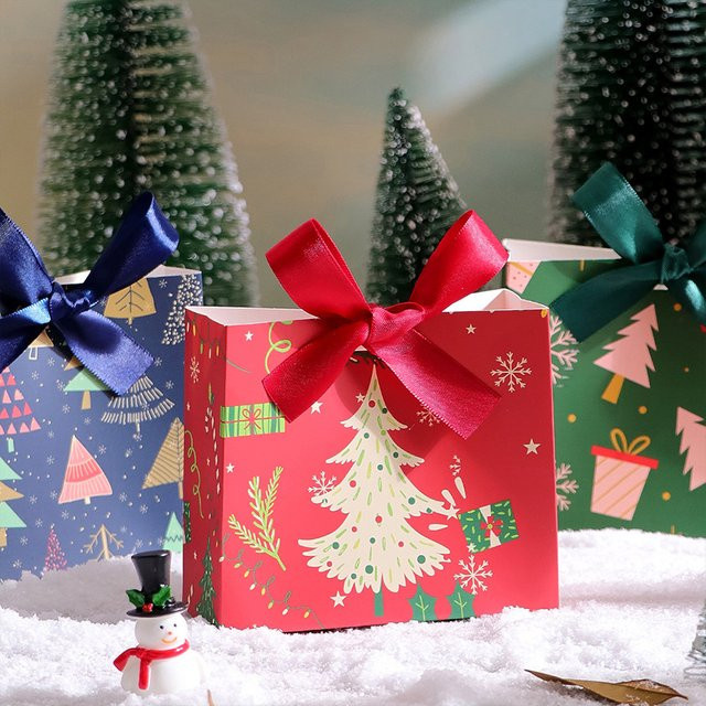 10 Stück Weihnachts-Geschenkboxen aus Papier mit Cartoon-Baum-Design in Grün für Süßigkeiten und Partydekorationen - Bild 1