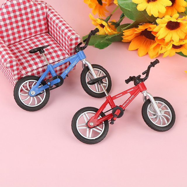 DIAPER&CORED Retro Alloy Mini Finger BMX Bicycle Model Toy Red 1-teiliges Set - Bild 1