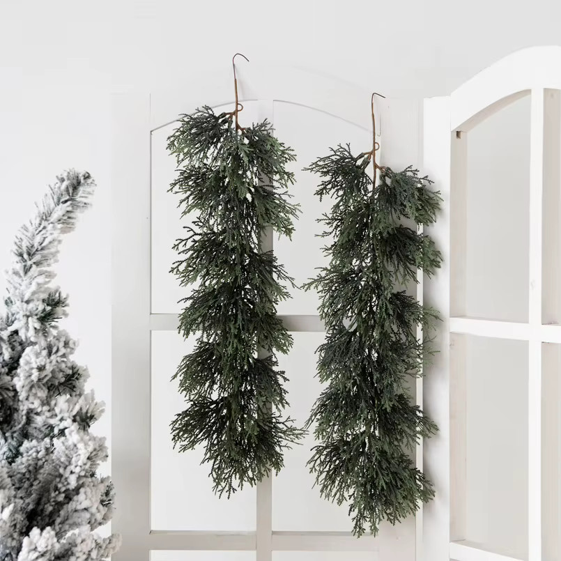 Grüne künstliche Weihnachtsrebe als Wandbehang mit Blättern und Blumen, Länge: 60 cm - Bild 2