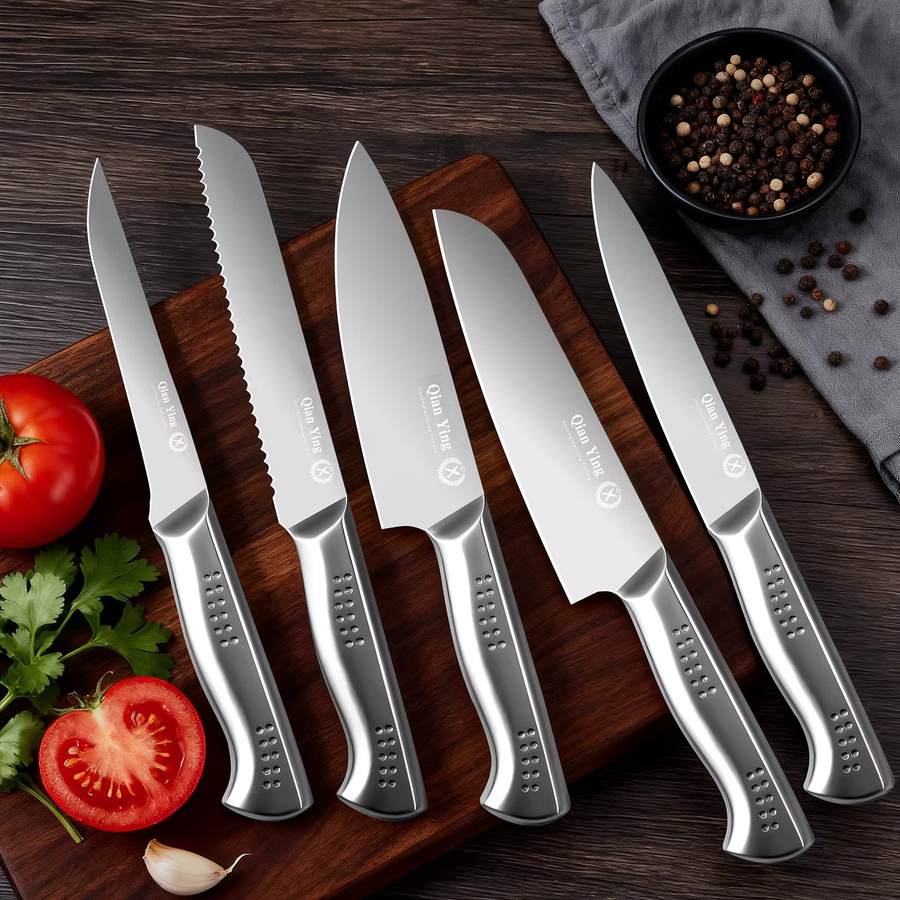 PLYS 5-teiliges professionelles Küchenmesser-Set aus Edelstahl in Silber mit japanischem Kochmesser, Brot- und Ausbeinmesser - Bild 2