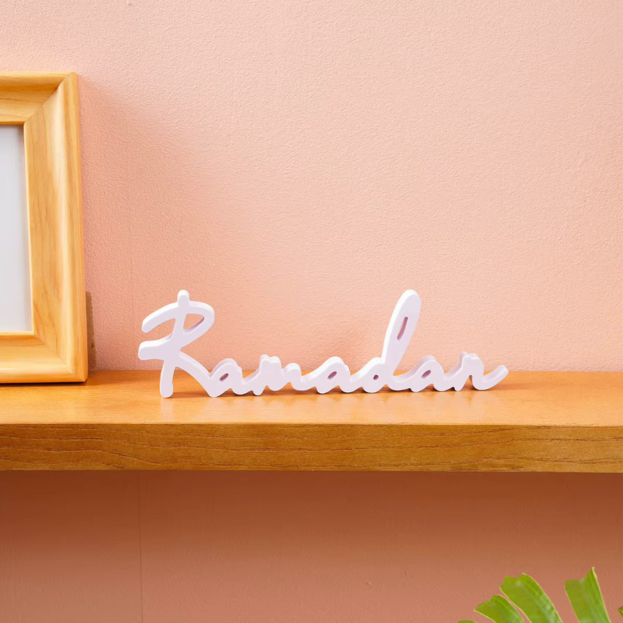 Dekorative Ramadan Desktop-Dekoration in Weiß mit orientalischem Schriftzug - Bild 3