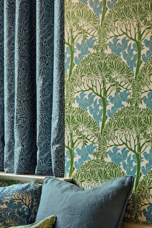 Morris & Co Tapete The Savaric in Garden Green - Bild 2