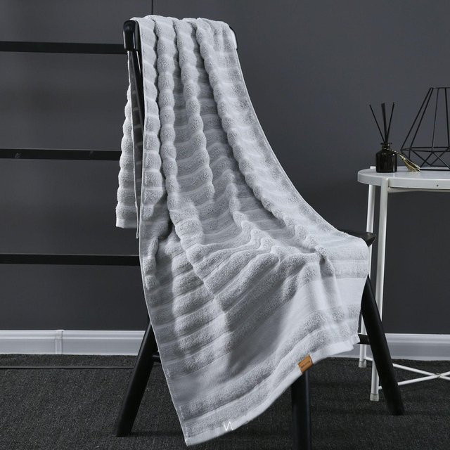 LChome Duschtuch aus 100 % Baumwolle für Erwachsene, saugfähiges Badetuch in Weiß und Lichtgrau, B/B: 70 x 140 cm - Bild 1