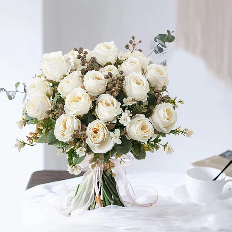 Künstliche Rosen aus Seide in Weiß und Braun für Hochzeitsstrauß und Dekoration - Bild 3
